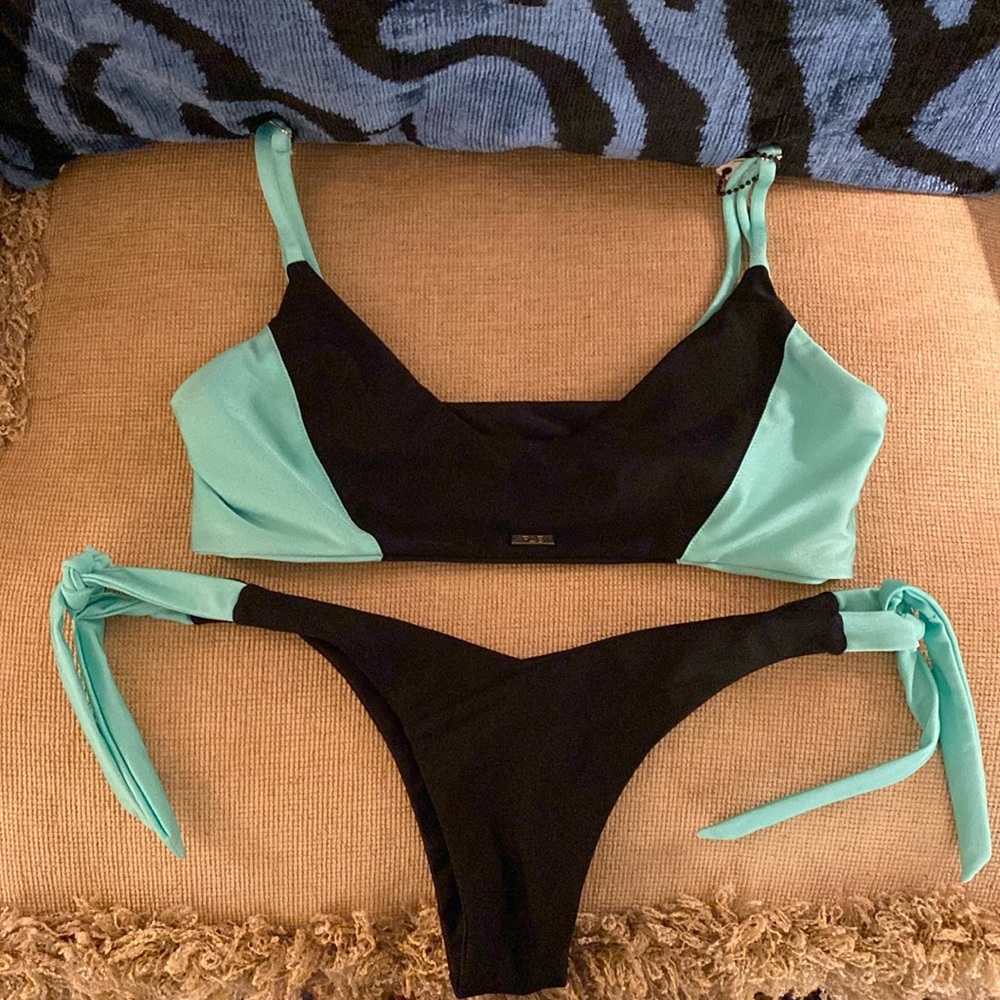 Fae Bikini NWOT